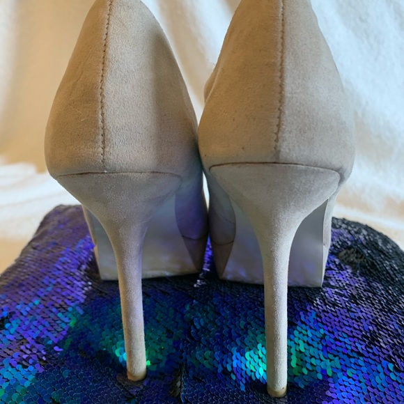 Tan suede platform stilettos - Picture 2 of 5